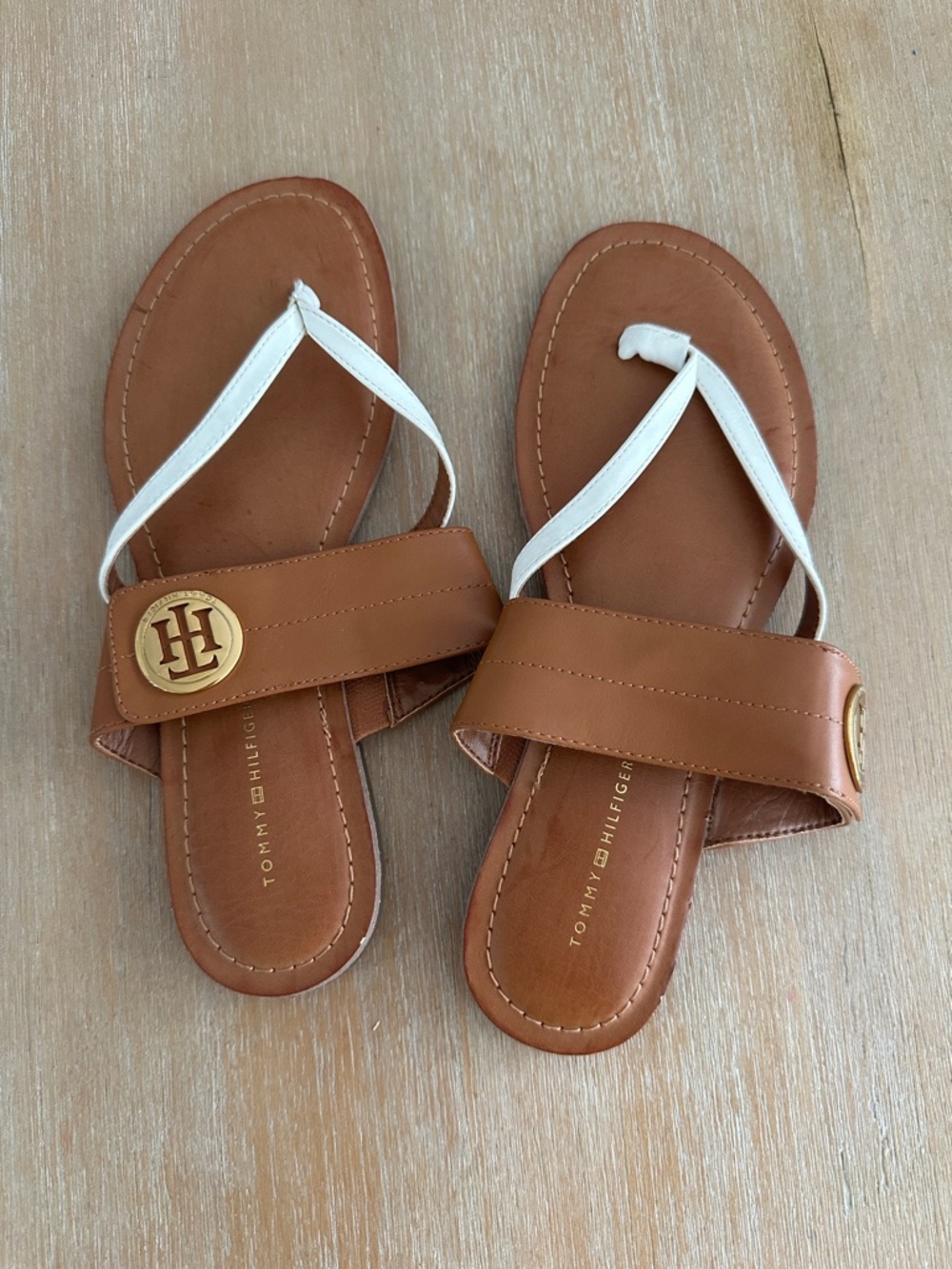 Tommy Hilfiger Tan and White Leather Slide Sandals with Gold Logo